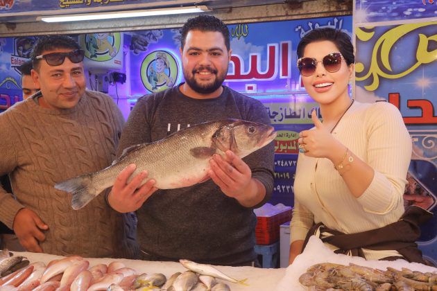 شمس الكويتية رقصت في سوق السمك المصري! - صور