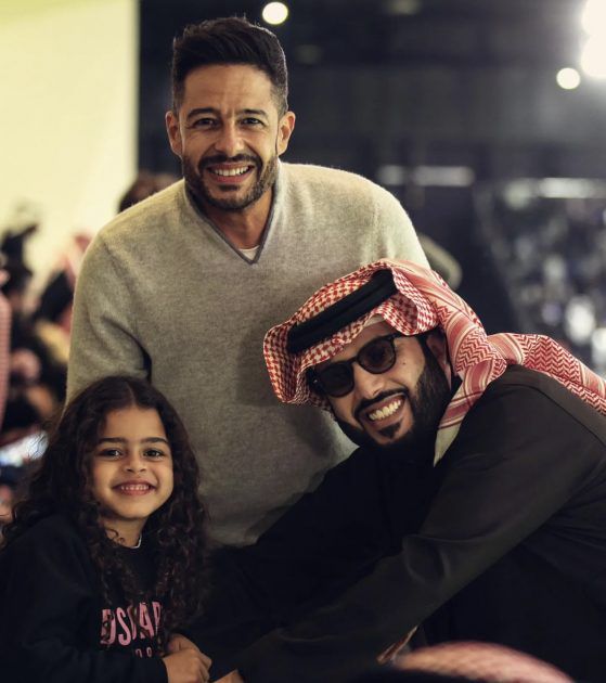 محمد حماقي لأول مرة مع ابنته