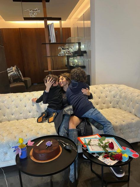 ميريام فارس تخفي ابنيها في عيد الأم - صورة